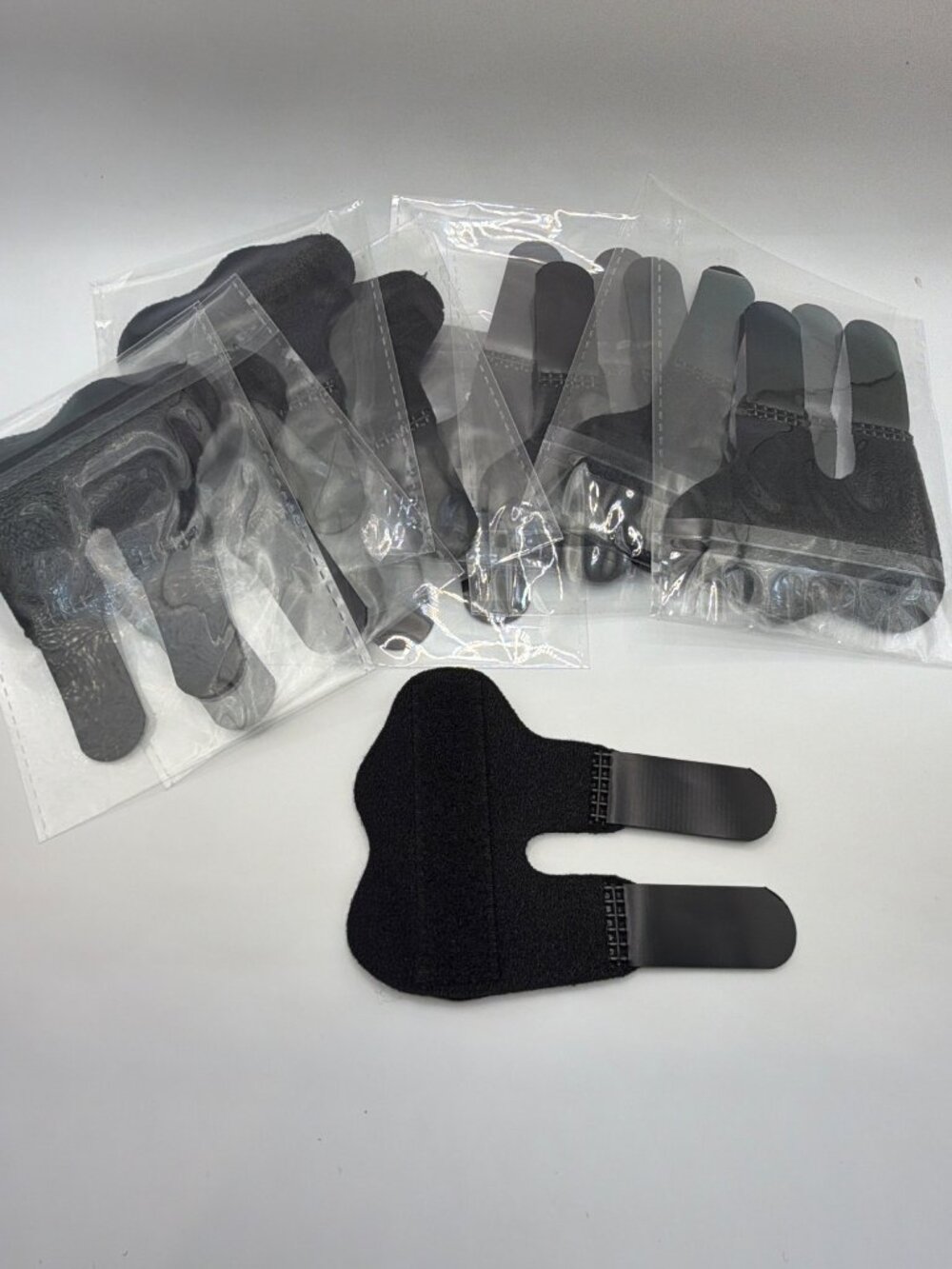 Hloes Trigger Finger Splint For Middle Ring & Pinky Fingers - 10 Pack - Adjustab